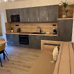 Prague Airport Family Apartmán *