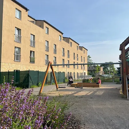 Prague Airport Family דירה