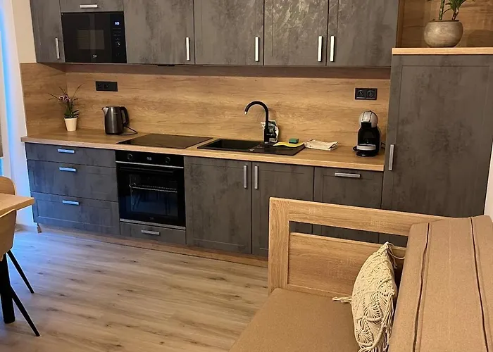 Prague Airport Family דירה